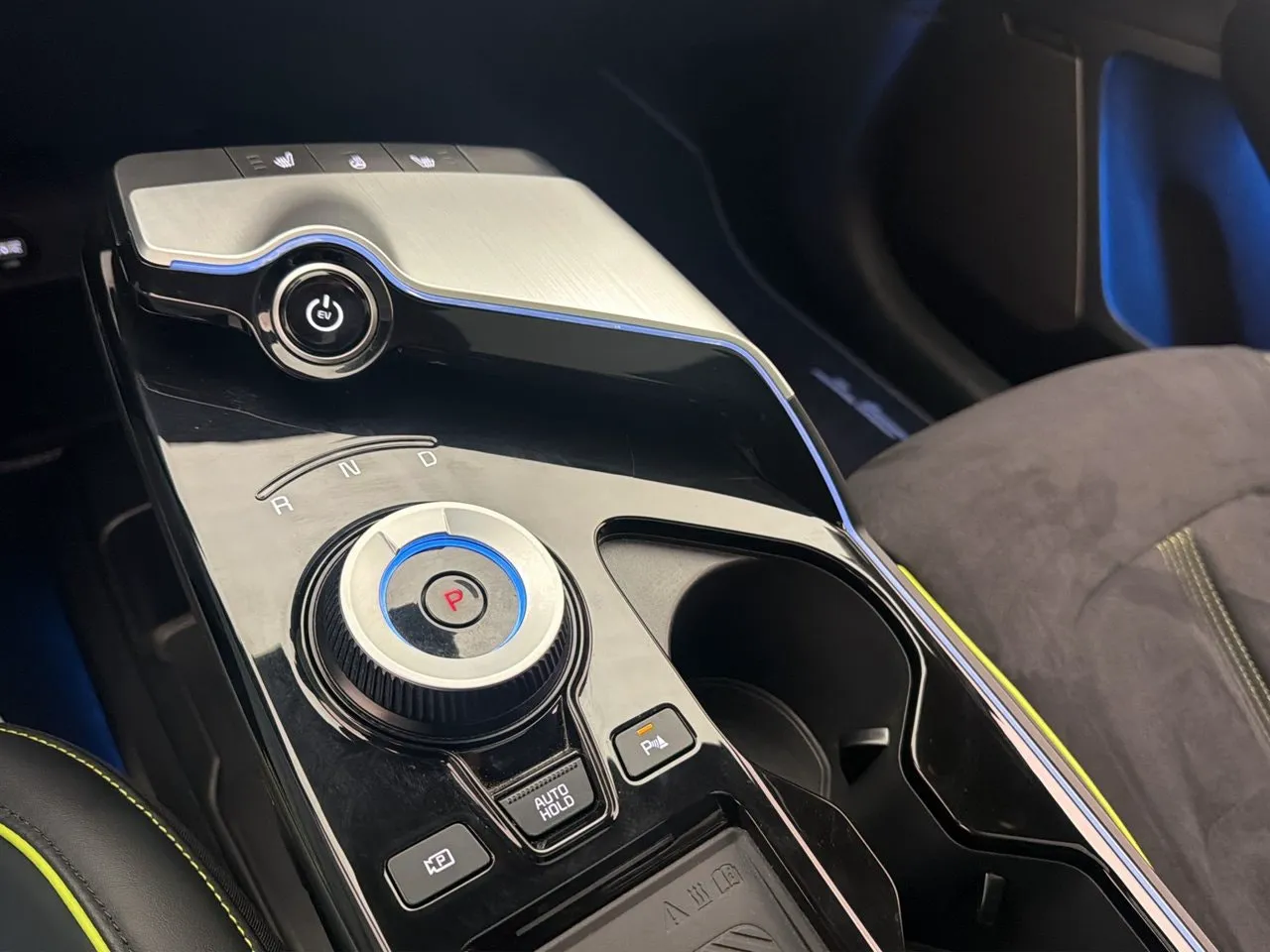Vehicle image 31