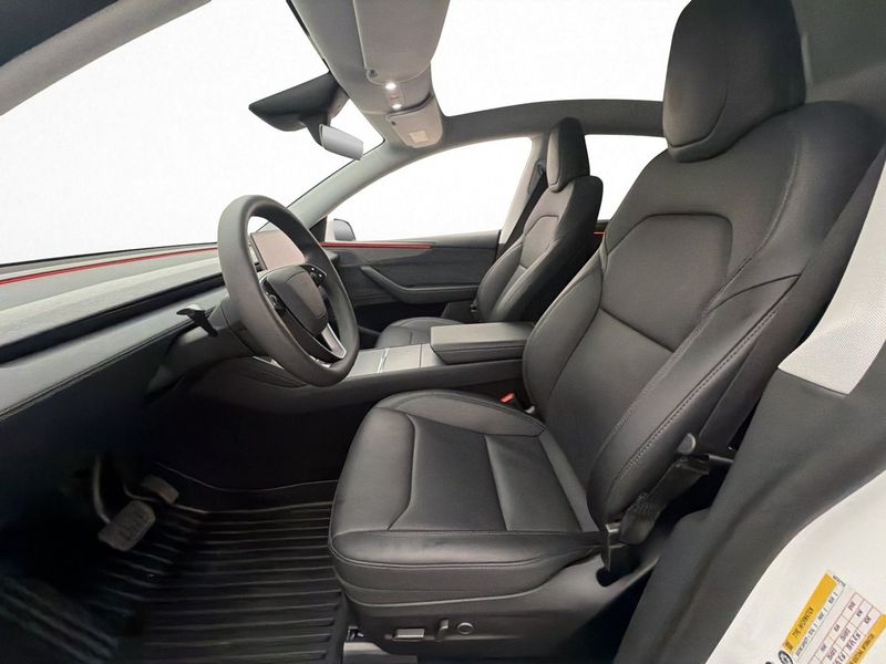 Tesla Model Y bild 12