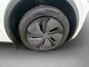 Tesla Model Y bild 34