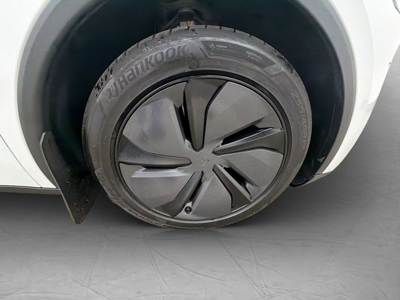Tesla Model Y bild 34
