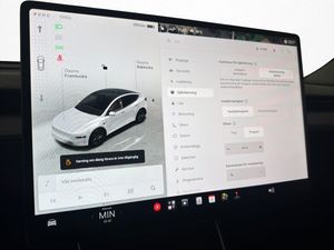 Tesla Model Y bild 26