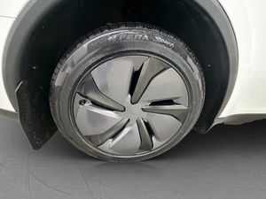 Tesla Model Y bild 33