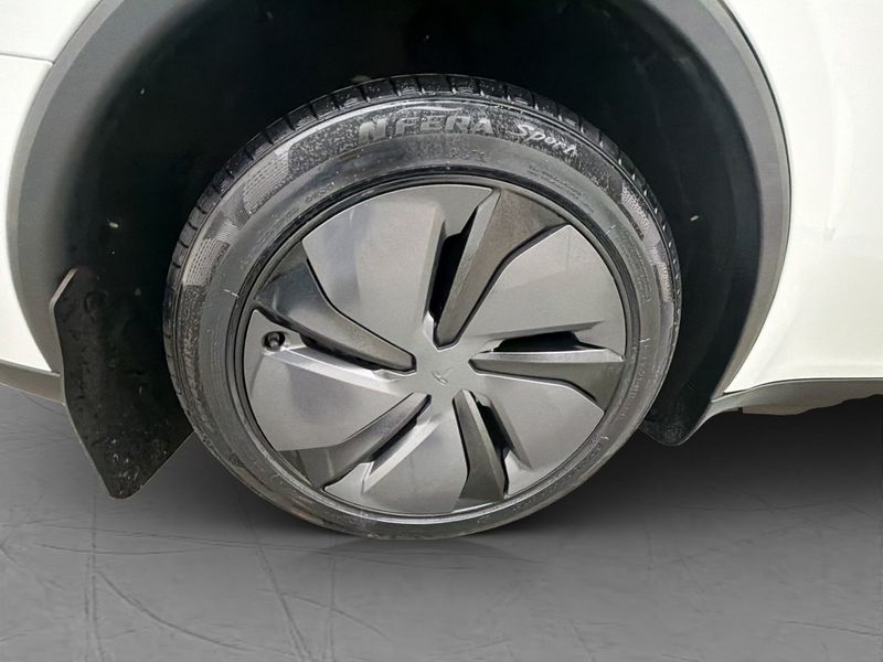 Tesla Model Y bild 33