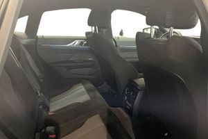 BMW i4 bild 7