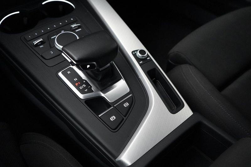 Audi A4 bild 17