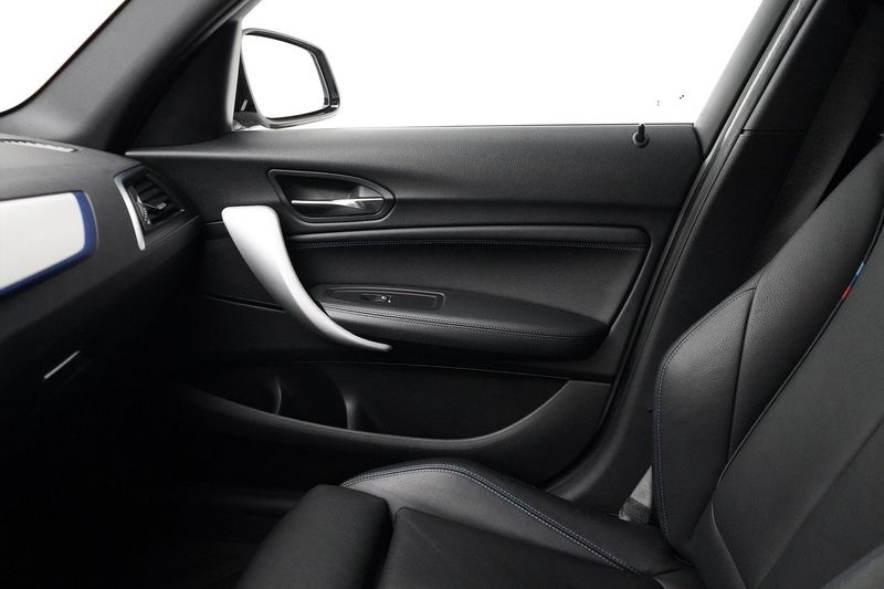 BMW 118 bild 15