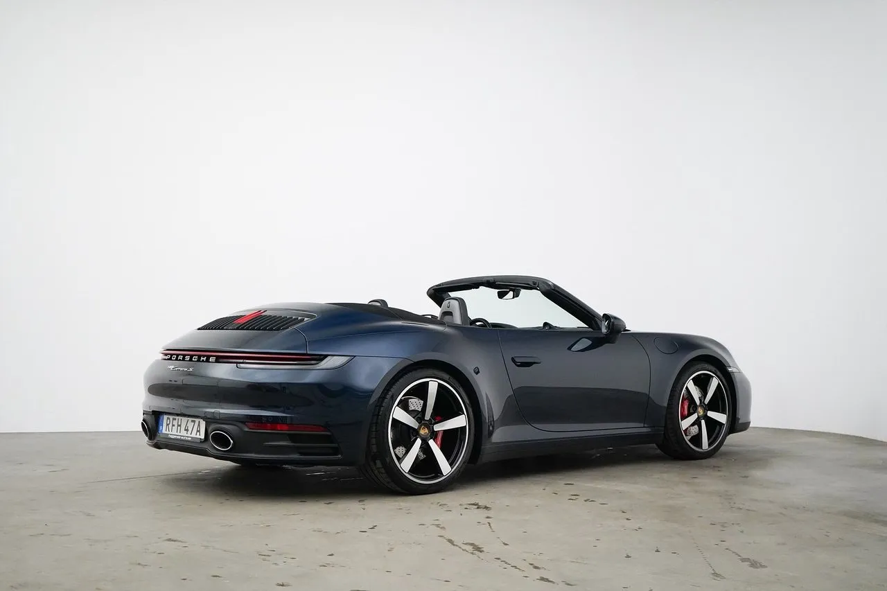 Vehicle image 28