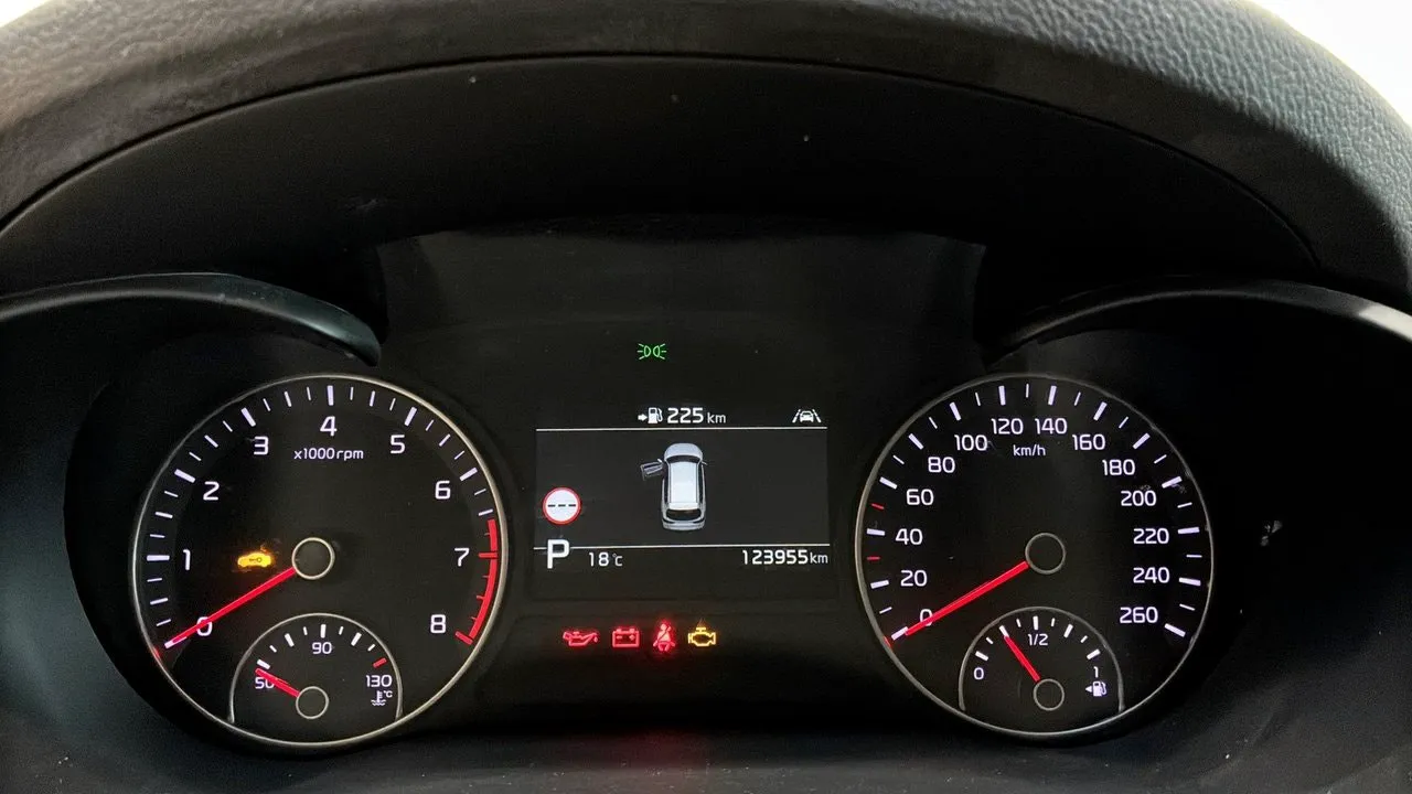 Vehicle image 18