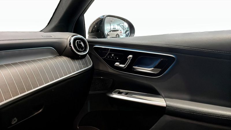 Mercedes GLC300 bild 15