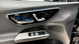 Mercedes GLC300 bild 14