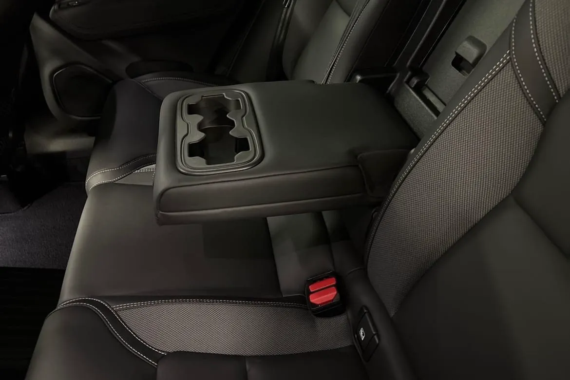 Vehicle image 18