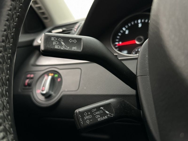 Volkswagen Passat bild 13