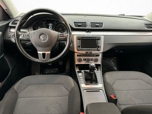 Volkswagen Passat bild 12