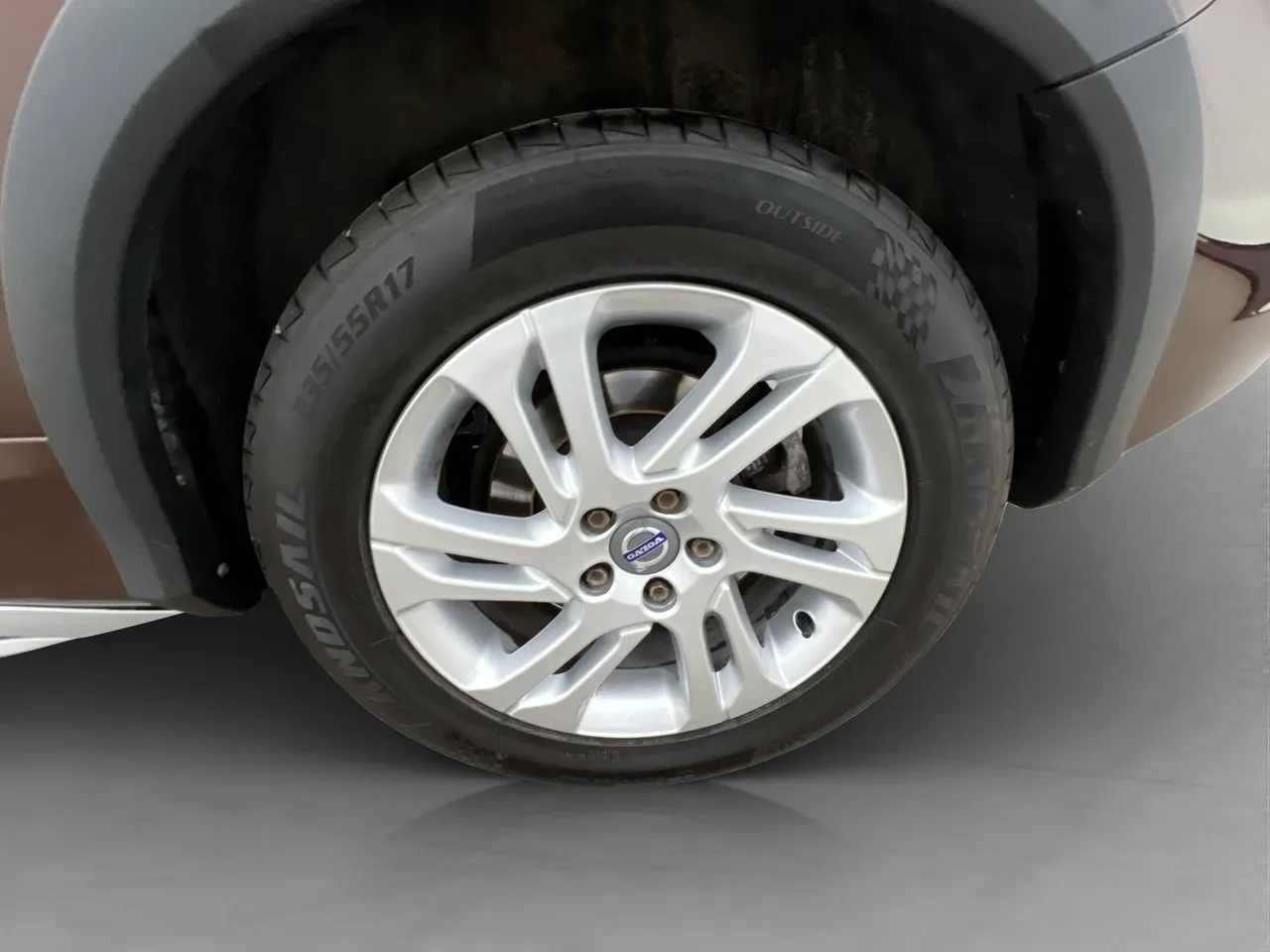 Vehicle image 30