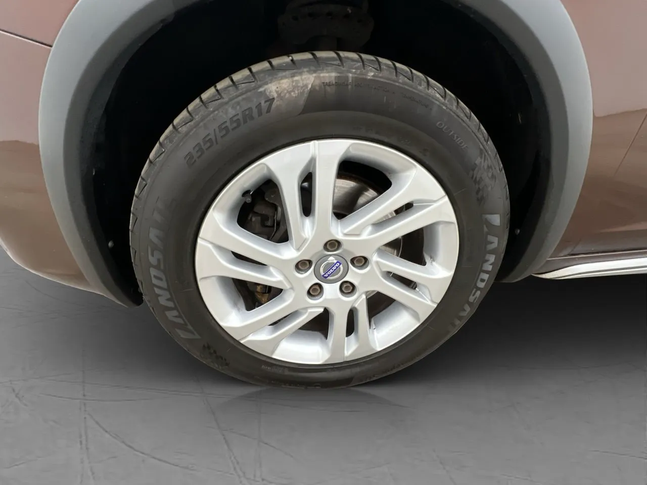 Vehicle image 21