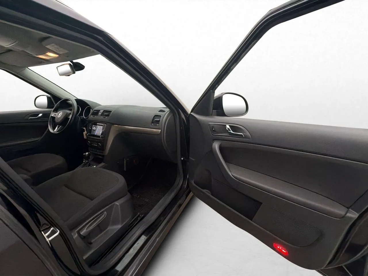 Vehicle image 25