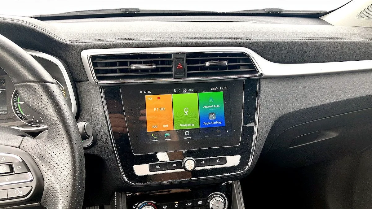 Vehicle image 11