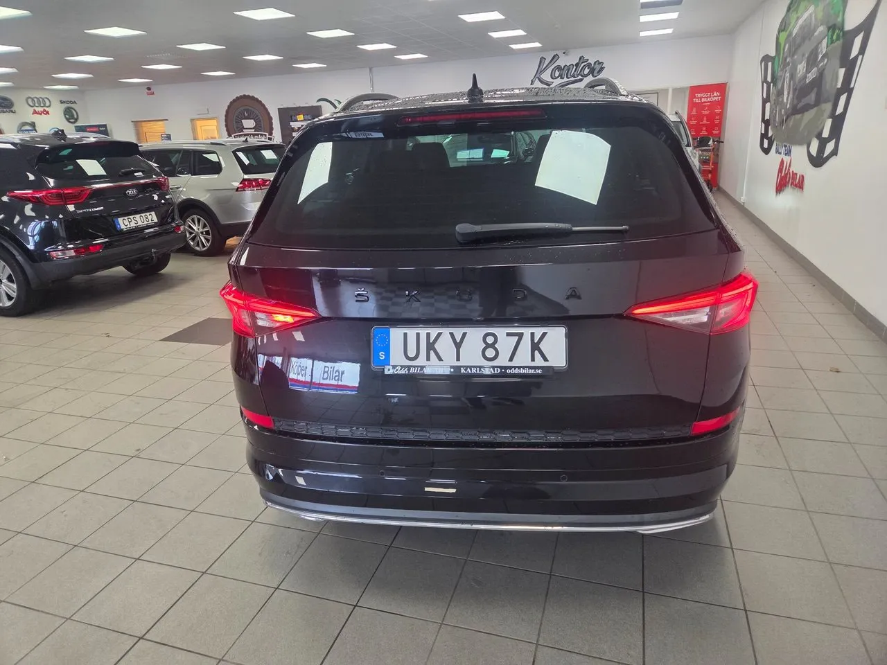 Vehicle image 7