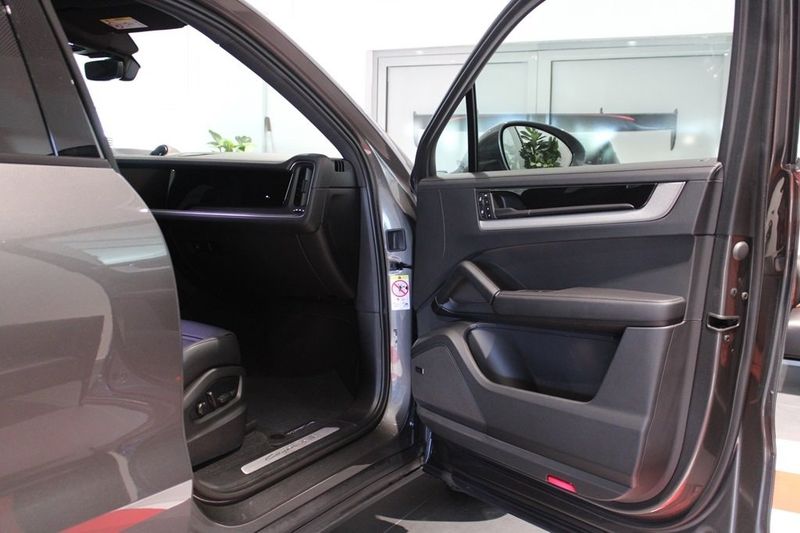 Porsche Cayenne bild 9