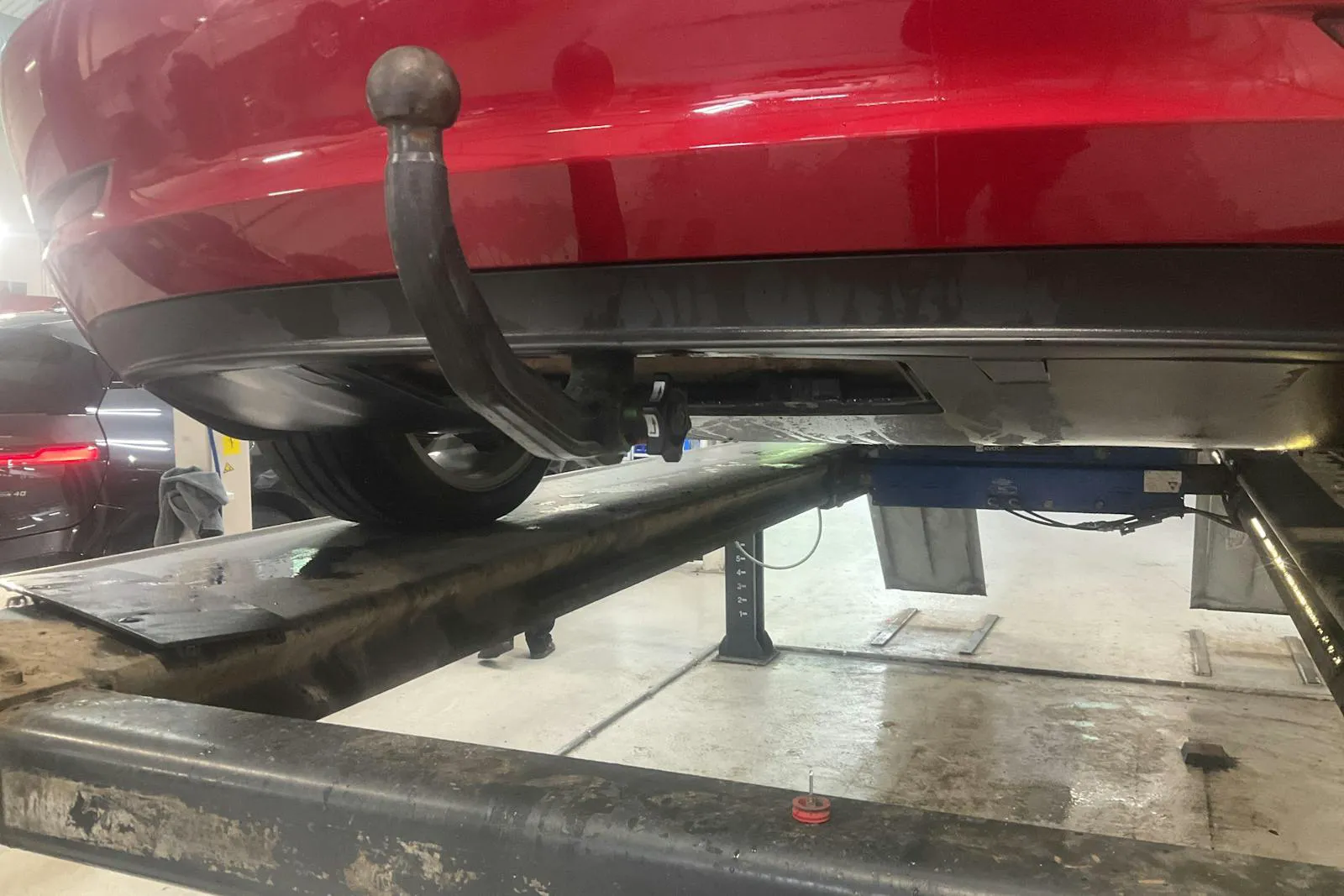 Vehicle image 18