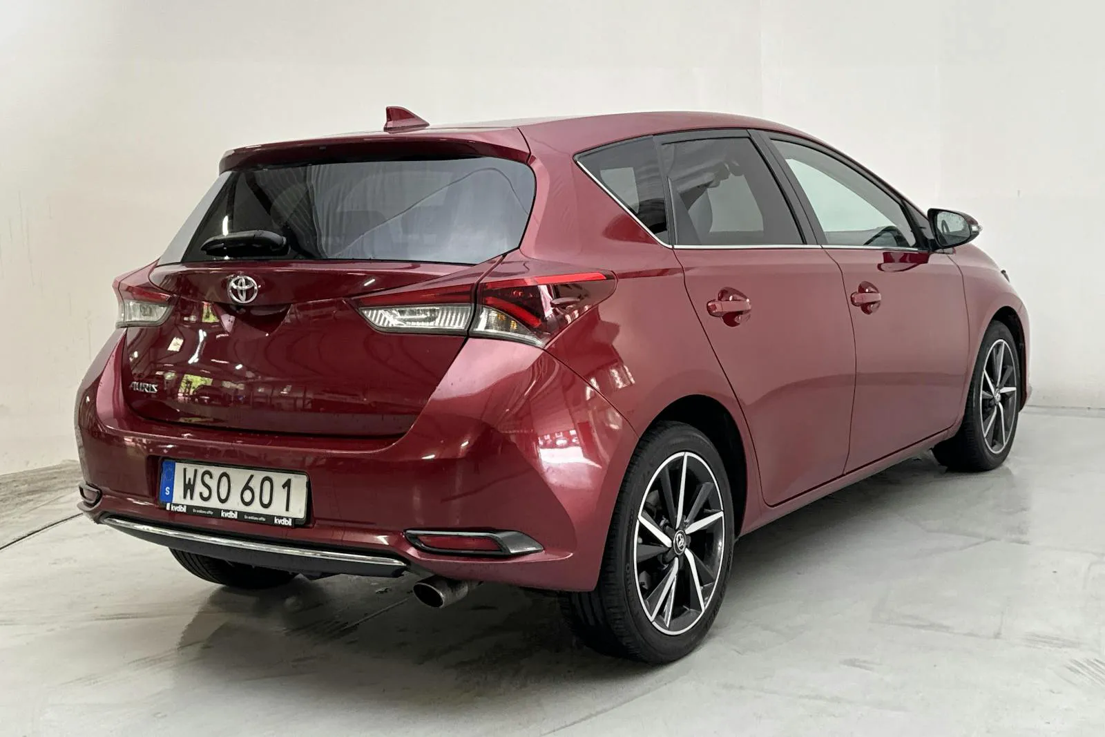 Vehicle image 2