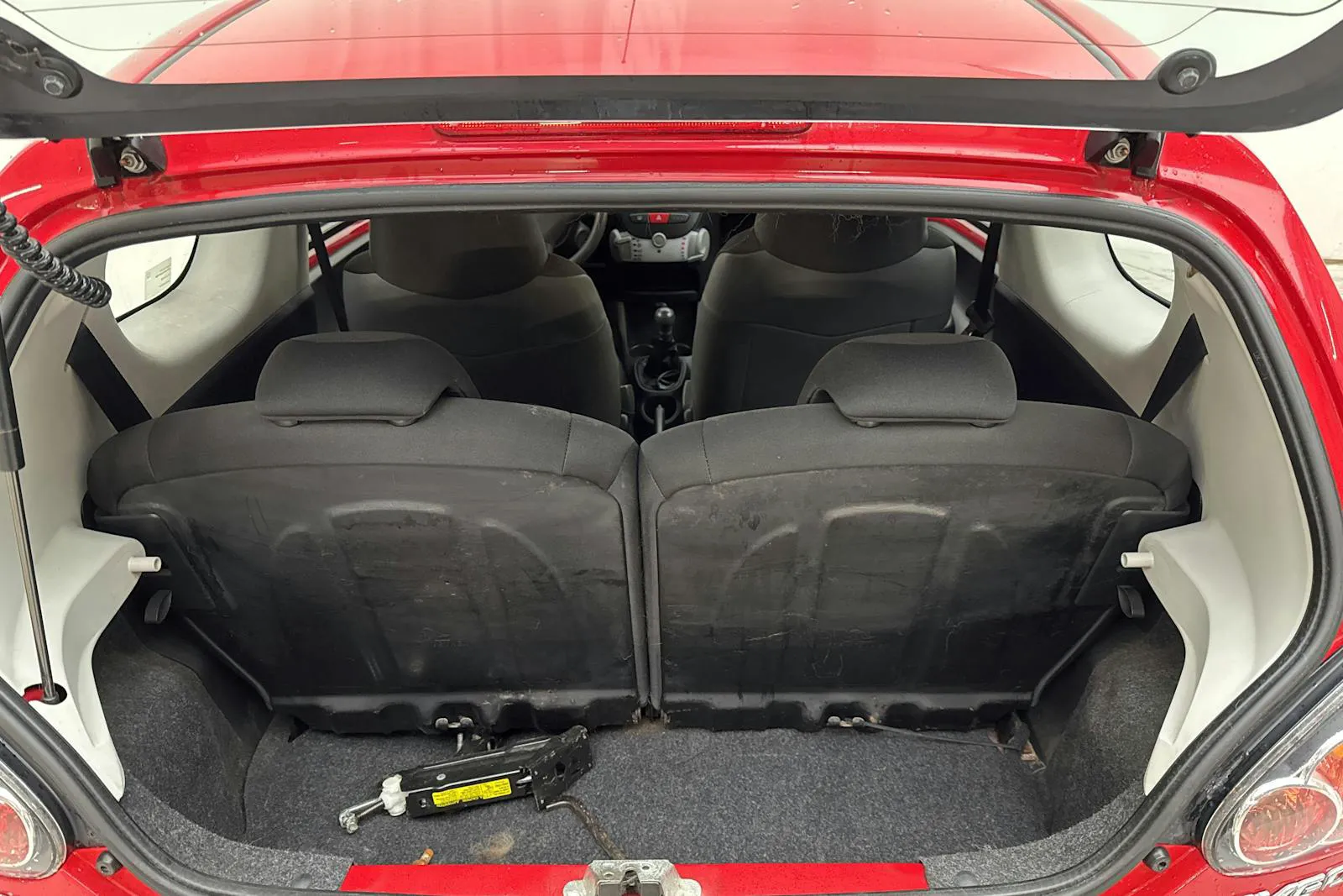Vehicle image 8