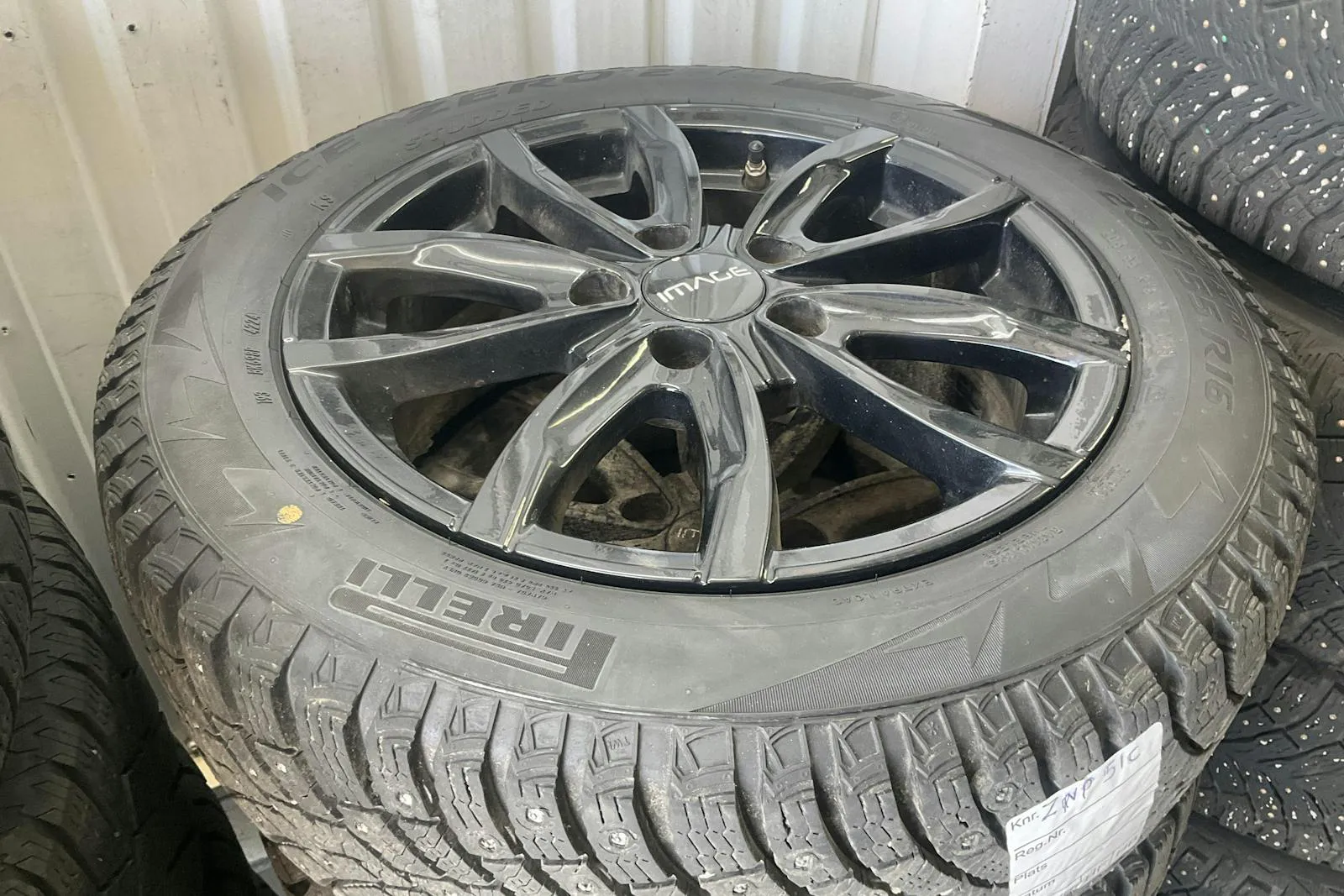 Vehicle image 11