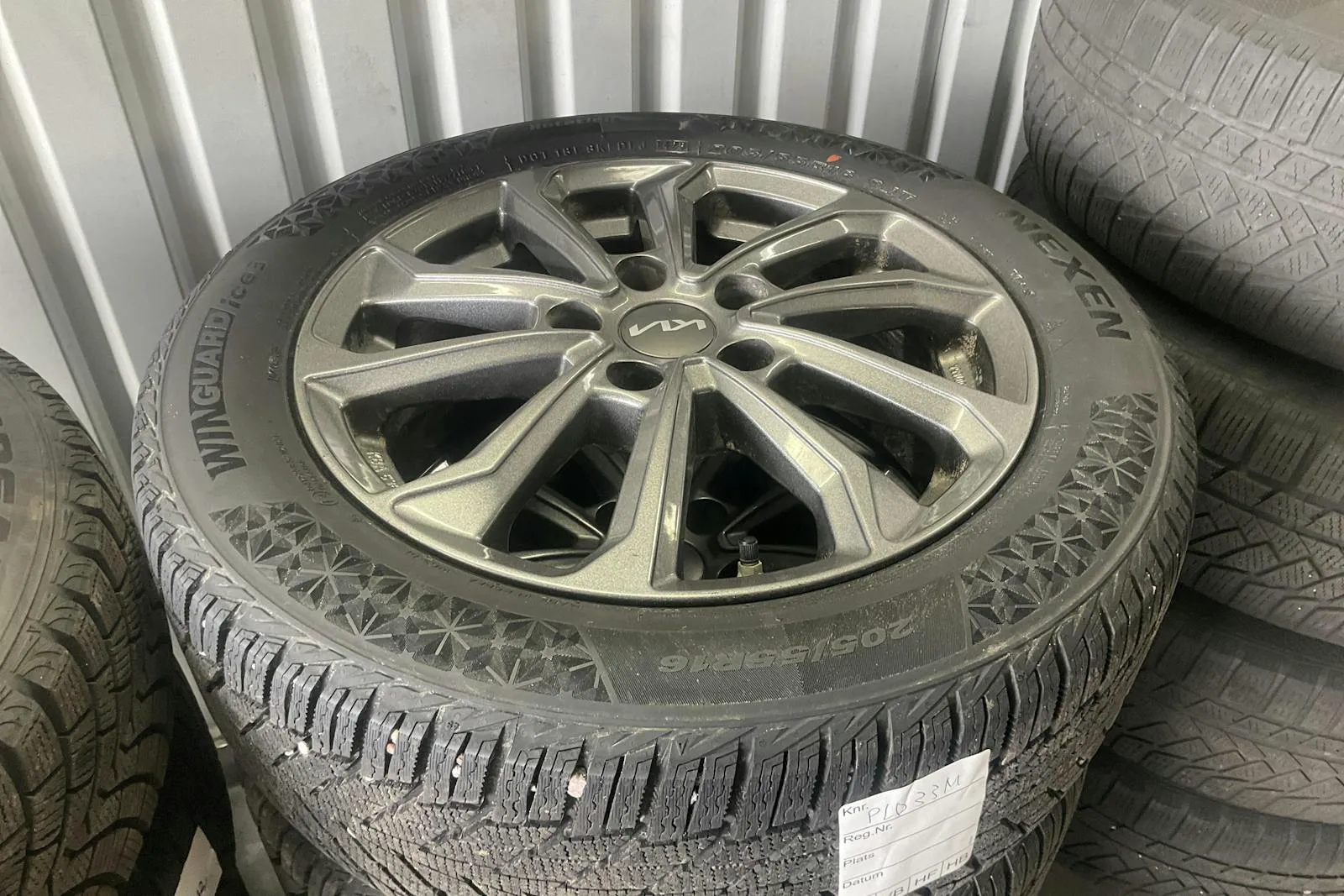 Vehicle image 13