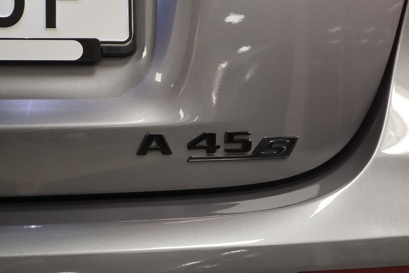 Mercedes A45 AMG bild 27