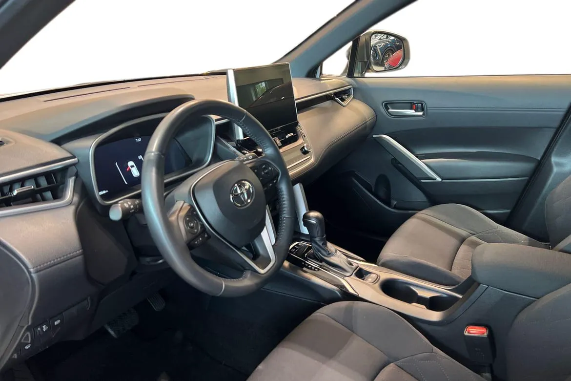 Vehicle image 13