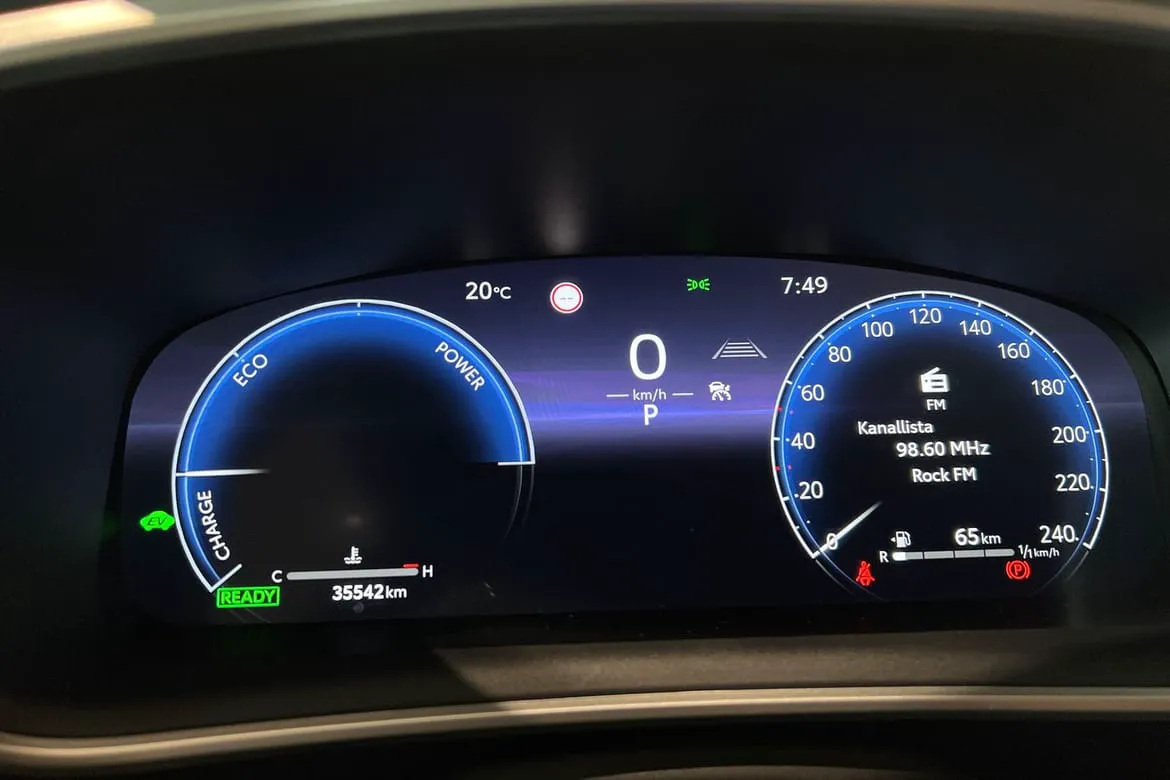 Vehicle image 15