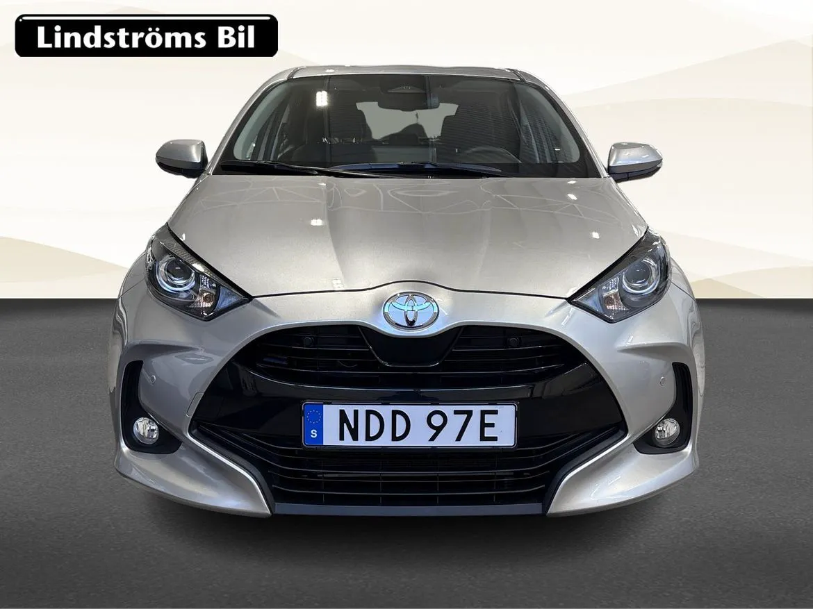 Vehicle image 8