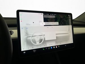 Tesla Model Y bild 23