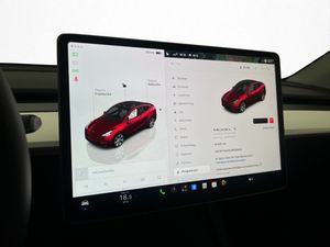 Tesla Model Y bild 26