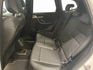 BMW iX1 bild 24