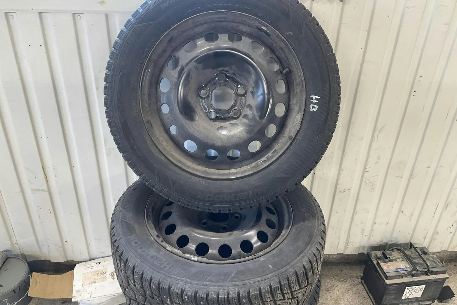 Vehicle image 15