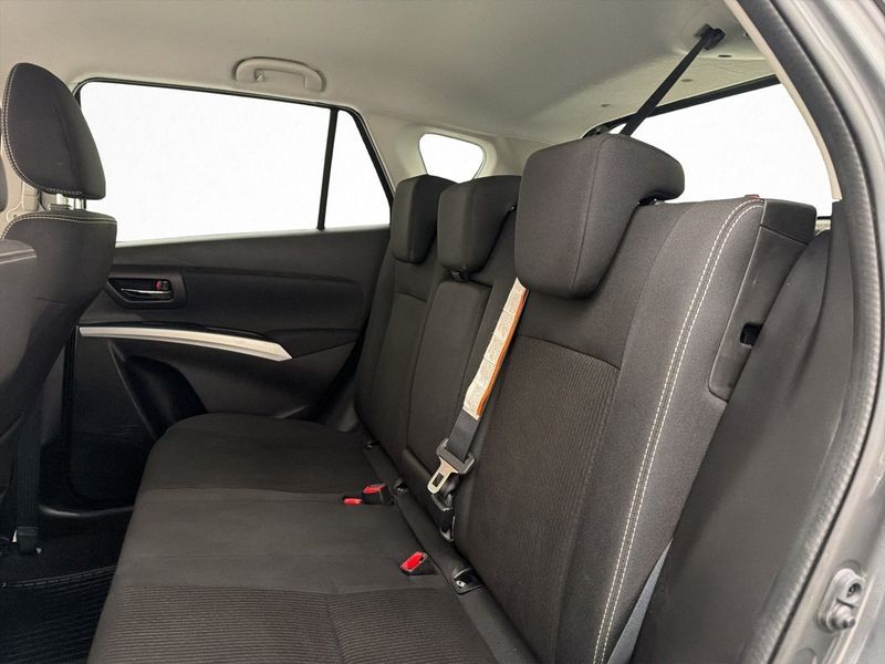 Suzuki S-CROSS bild 21