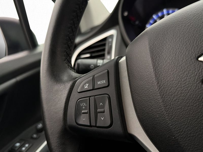 Suzuki S-CROSS bild 14