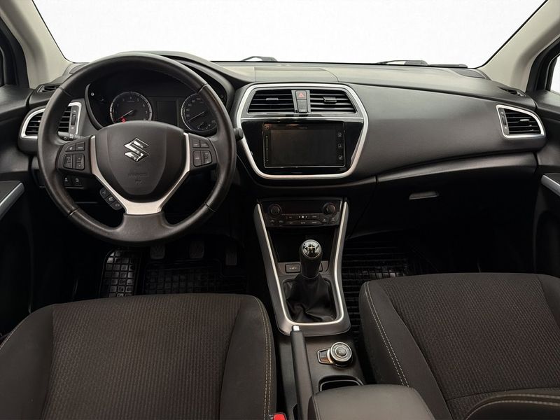 Suzuki S-CROSS bild 13