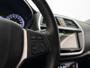 Suzuki S-CROSS bild 16