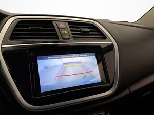 Suzuki S-CROSS bild 18