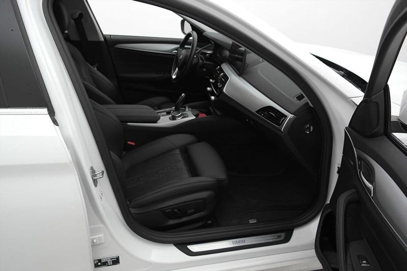 BMW 530 bild 9