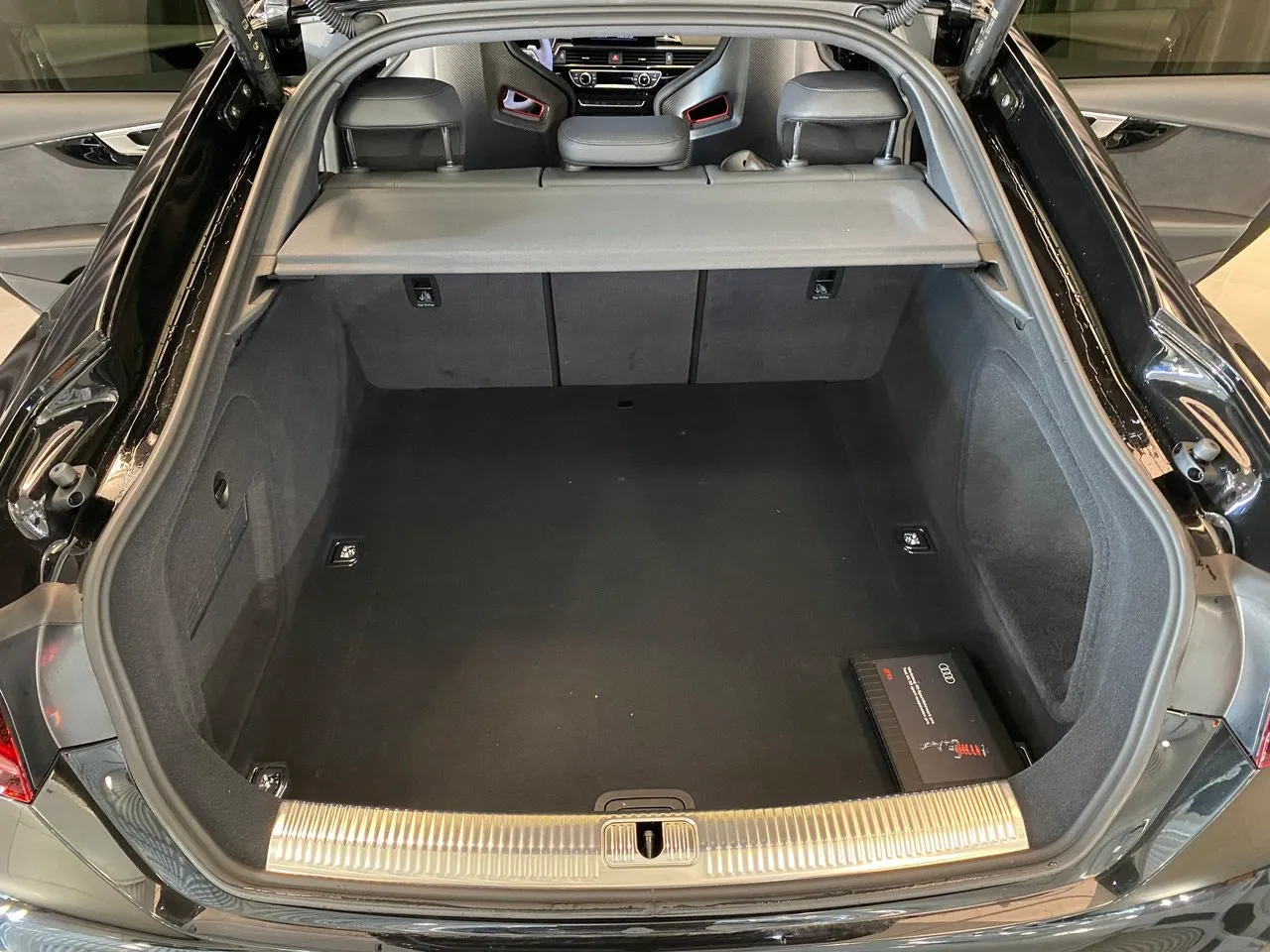 Vehicle image 25