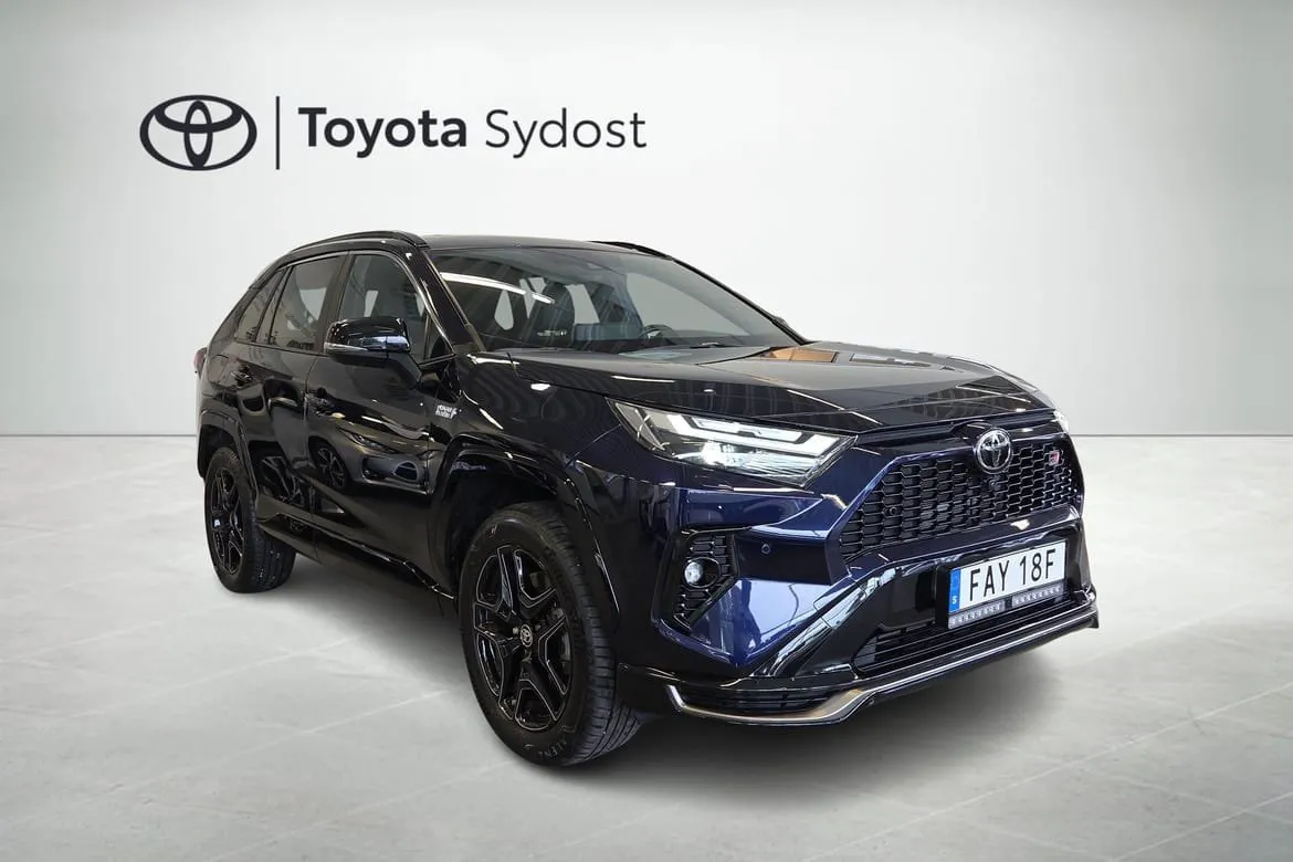 Vehicle image 18