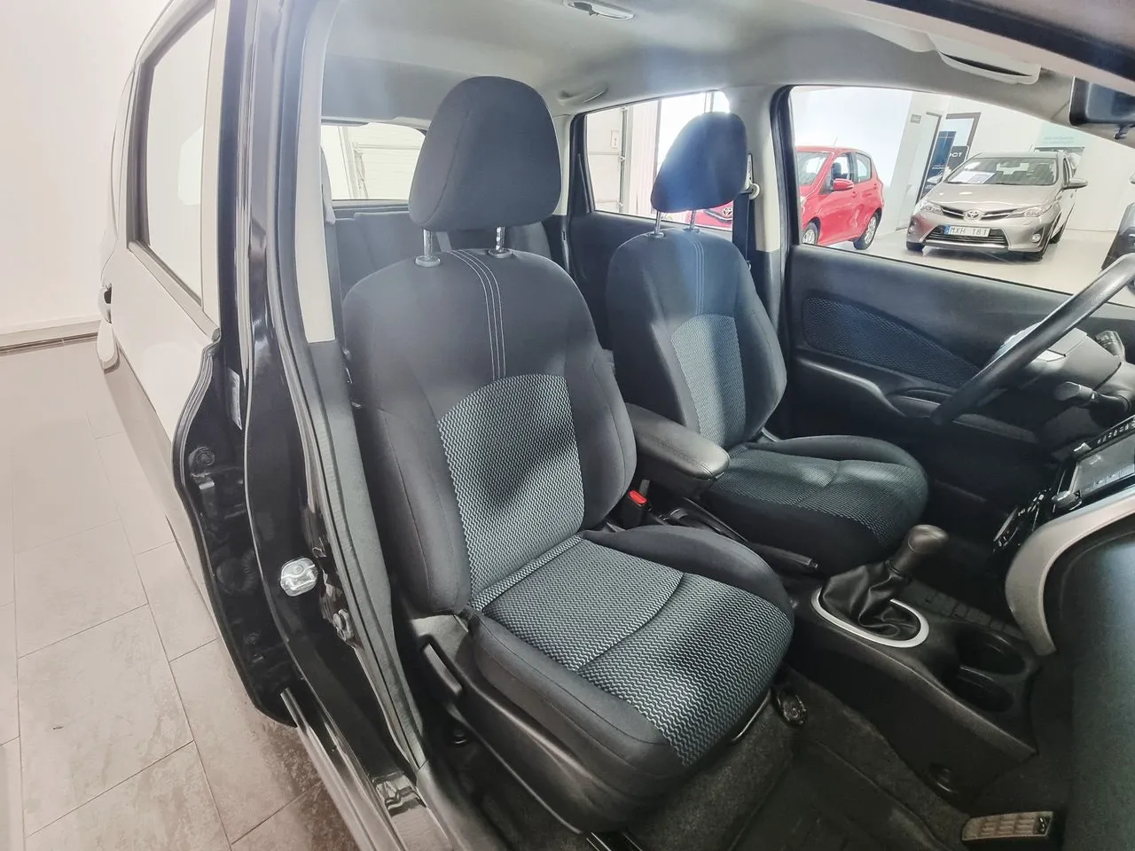 Vehicle image 22