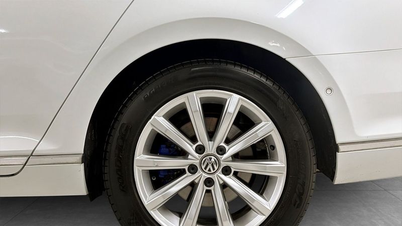 Volkswagen Passat bild 9