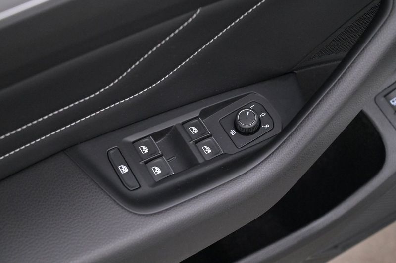 Volkswagen Passat bild 10
