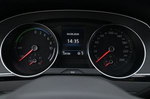 Volkswagen Passat bild 8