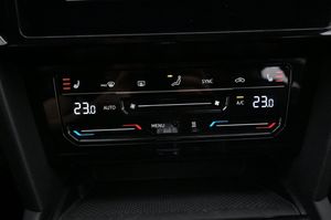 Volkswagen Passat bild 18