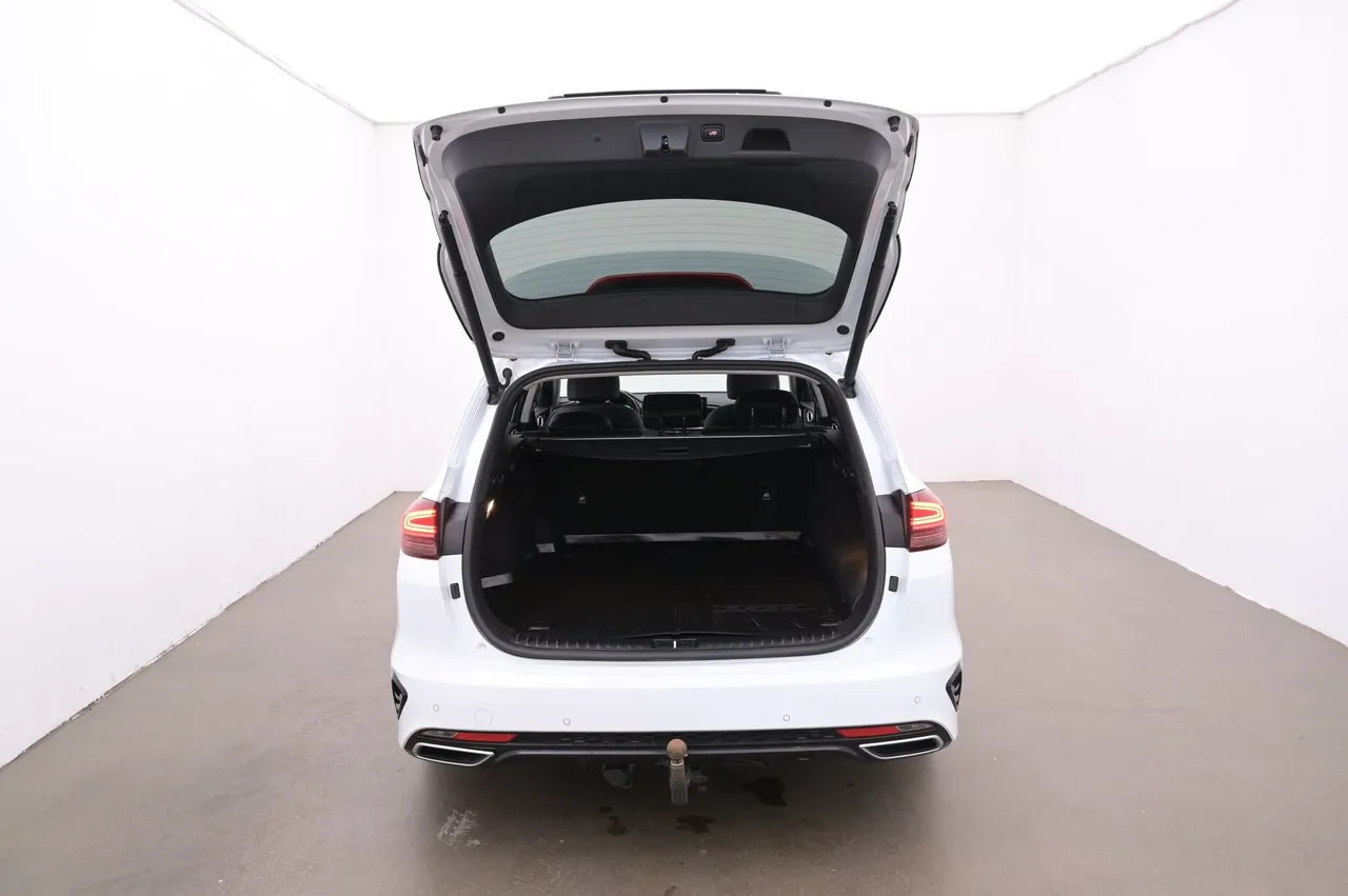 Vehicle image 21